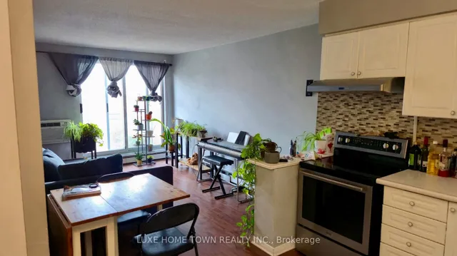 Additional image 10 of 30 Summit Ave Unit 503