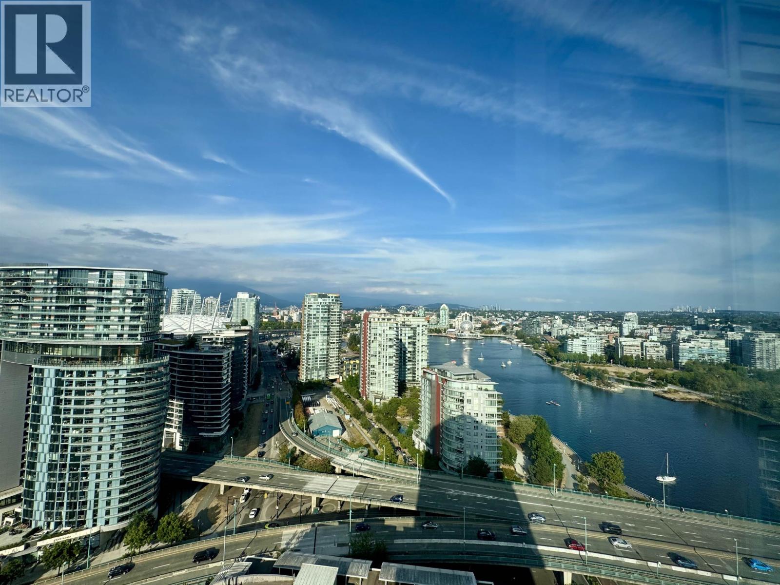 3202 1033 MARINASIDE CRESCENT|Vancouver, British Columbia V6Z3A3