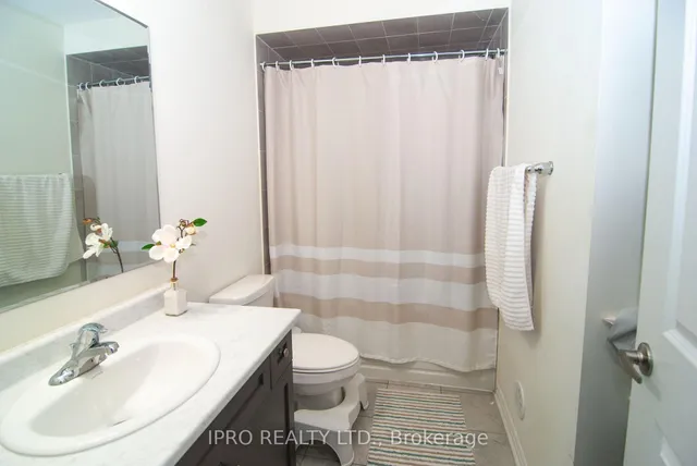 Additional image 16 of 220 Lagerfeld Dr Unit 15