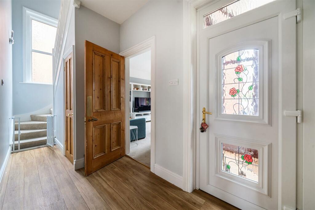 Additional image 21 of Grove Avenue, Yeovil