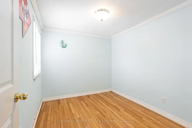 Additional image 20 of 18 Hernon Crt