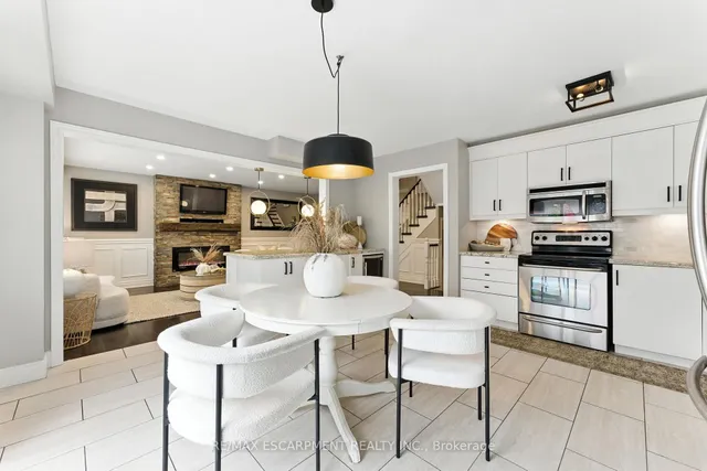 Additional image 11 of 2484 Whitehorn Dr