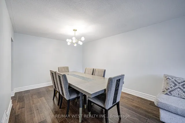 Additional image 16 of 633 Balmoral Dr