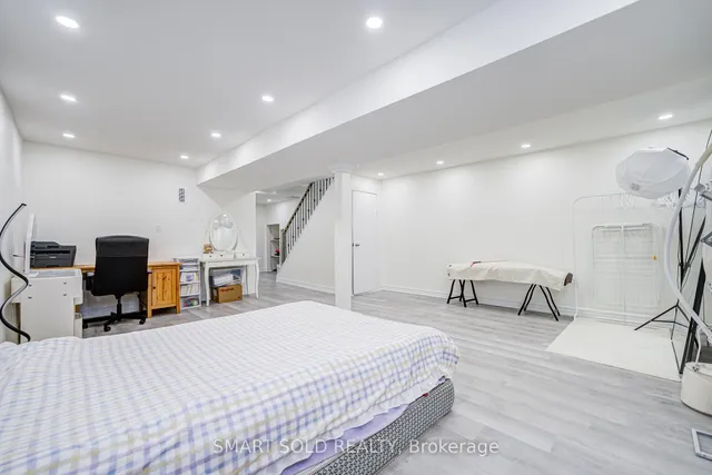 Additional image 46 of 81 Rakewood Cres