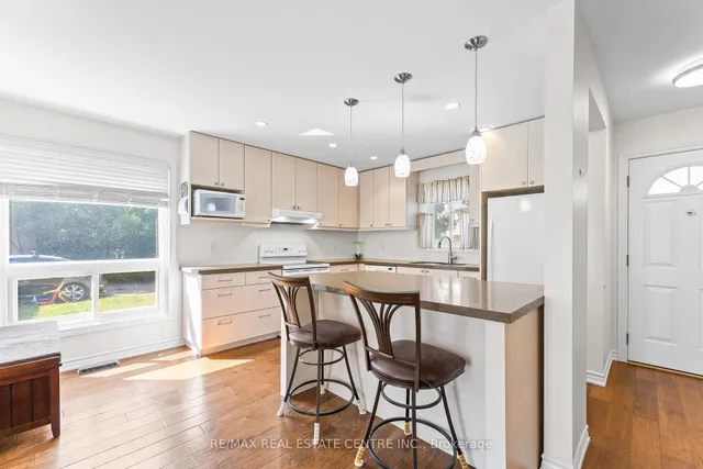 Additional image 8 of 32 Josephine Crt
