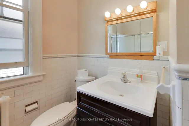 Additional image 17 of 64 Burnside Dr