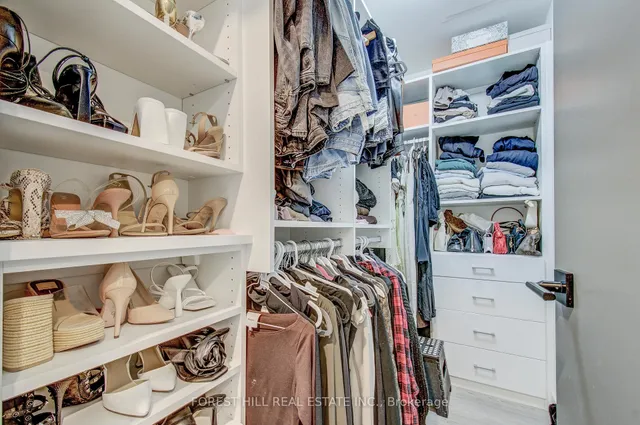 Additional image 7 of 438 King St Unit 1708