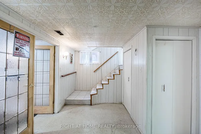 Additional image 30 of 233 Faywood Blvd