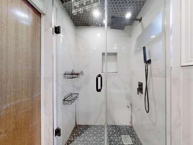 Additional image 29 of 37 Hucknall Rd