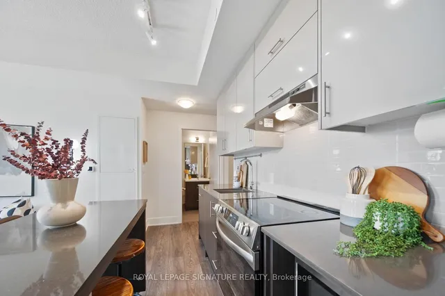 Additional image 7 of 188 Fairview Mall Dr Unit 1611