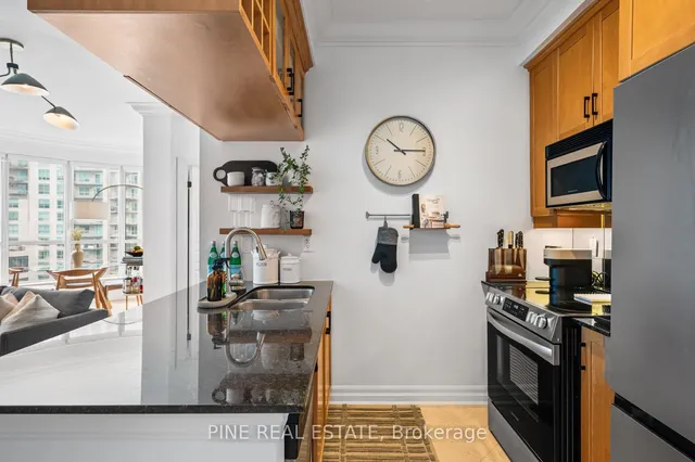 Additional image 22 of 2083 LakeShore Blvd Unit 1112