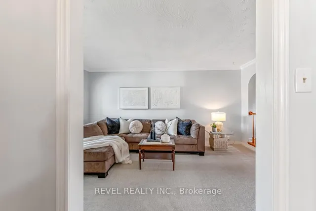 Additional image 4 of 187 Guildwood Dr