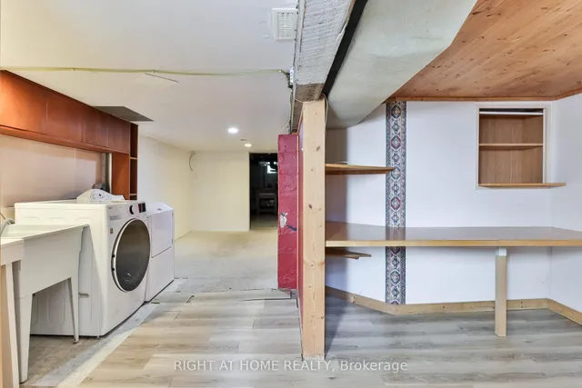 Additional image 31 of 948 Runnymede Rd