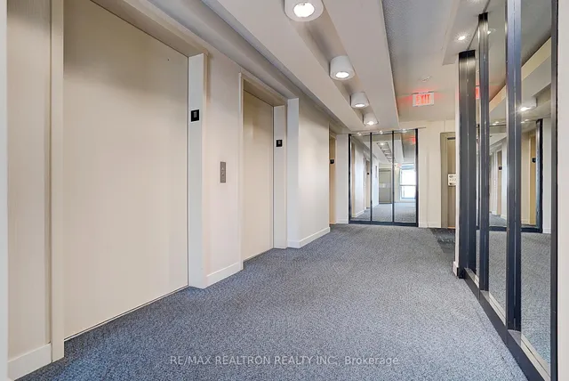 Additional image 3 of 19 Singer Crt Unit 1109A