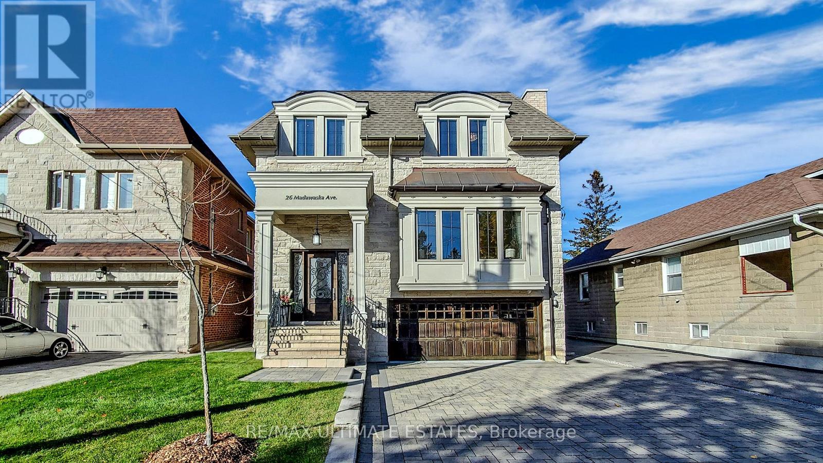 26 MADAWASKA AVENUE|Toronto (Newtonbrook East), Ontario M2M2P9