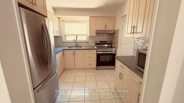 Additional image 9 of 1720 Albion Rd Unit 17