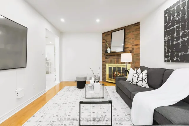 Additional image 5 of 11 Valley Centre Dr