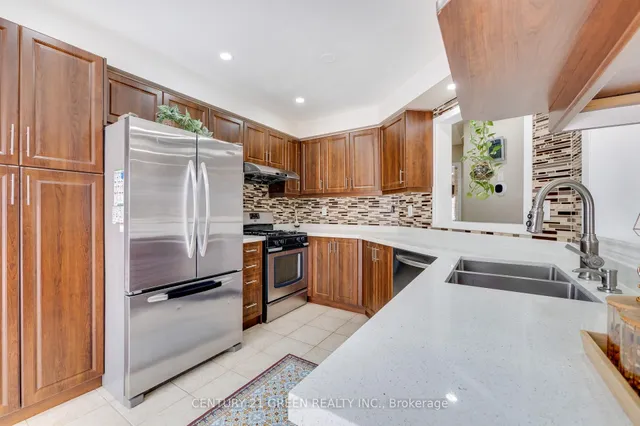 Additional image 21 of 1107 Barr Cres