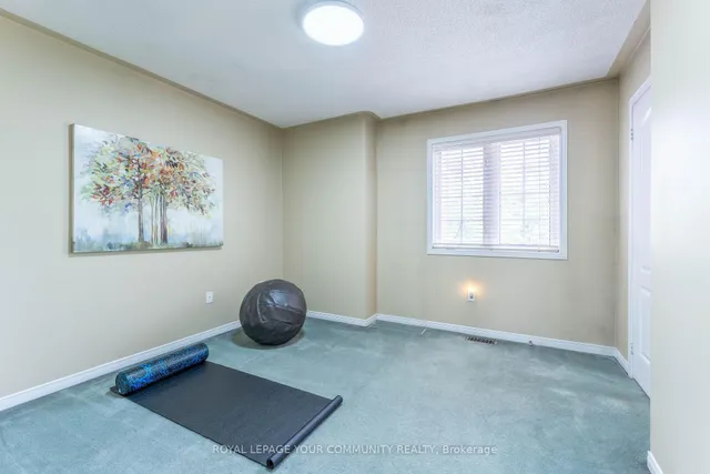 Additional image 26 of 57 Mainard Cres