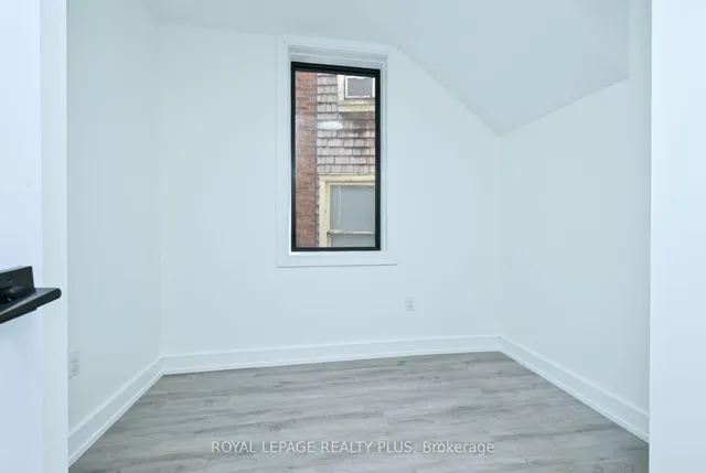 Additional image 29 of 23 Pauline Ave