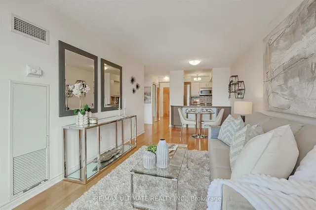 Additional image 18 of 39 Parliament St Unit 808