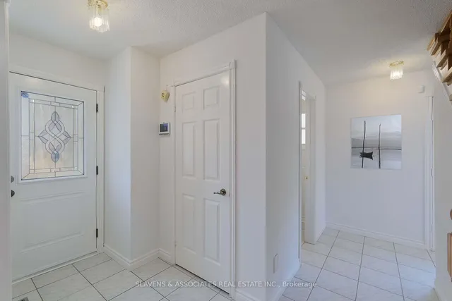 Additional image 3 of 66 Inniscross Cres