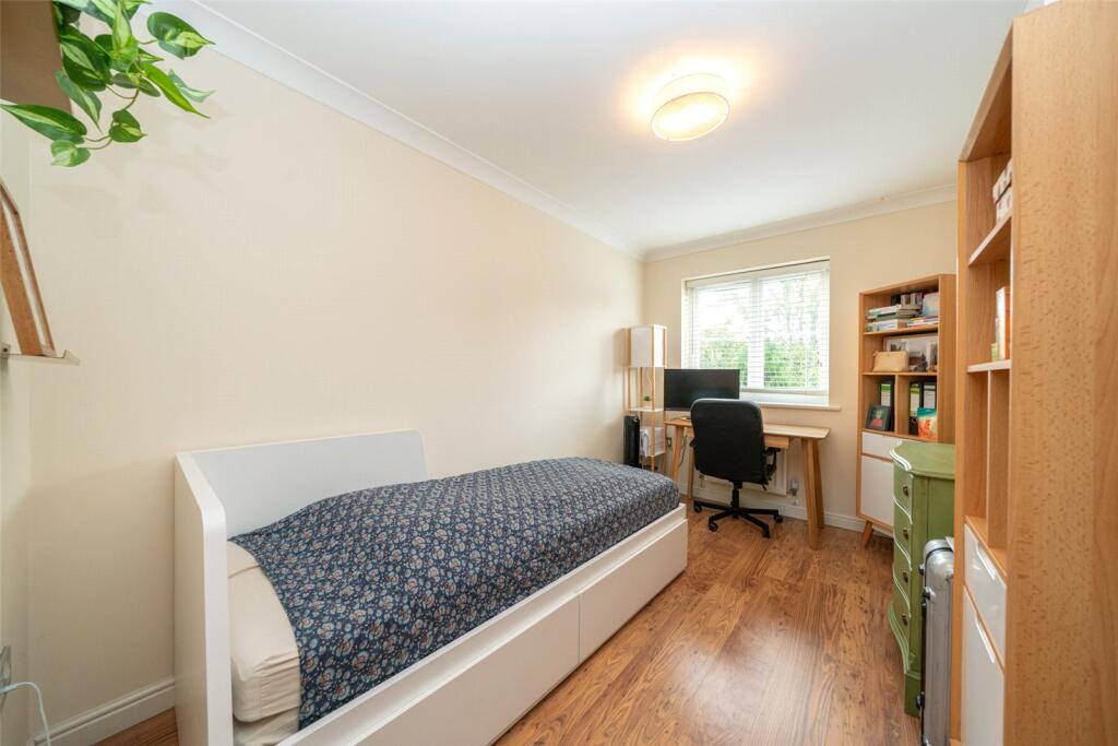 Additional image 12 of Waveney Road, Harpenden, AL5