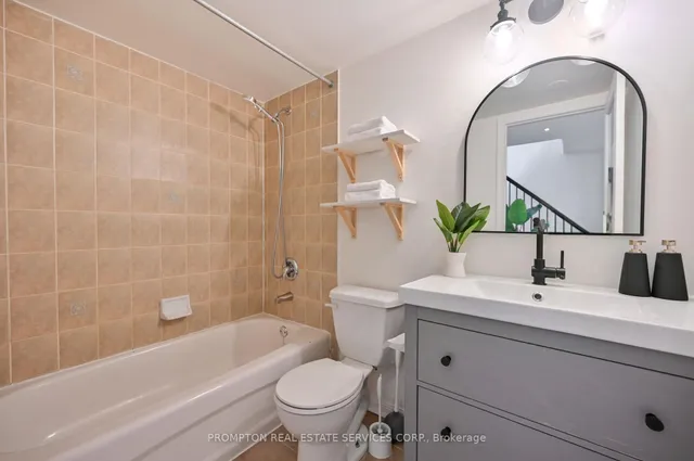 Additional image 25 of 18 Laidlaw St Unit 1030