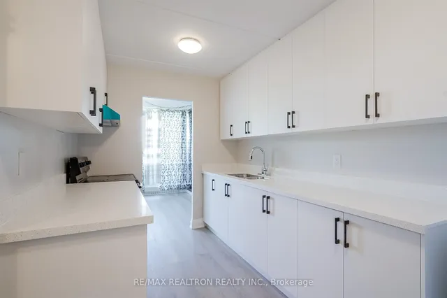 Additional image 14 of 2 Glamorgan Ave Unit 602