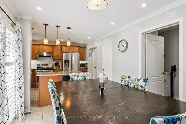 Additional image 16 of 4 Mendoza Dr