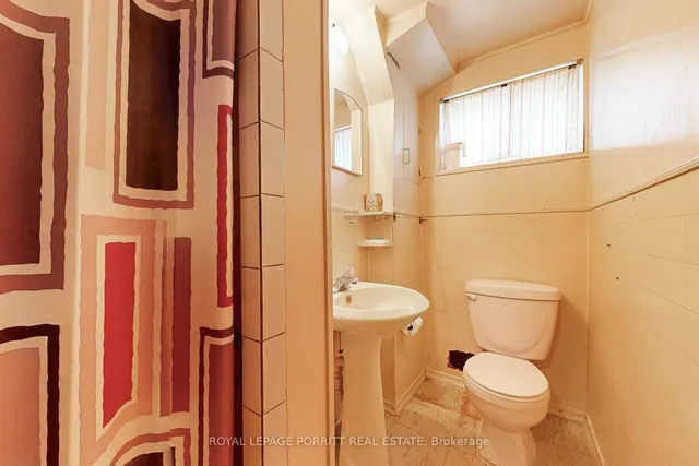 Additional image 30 of 27 Hinton Rd