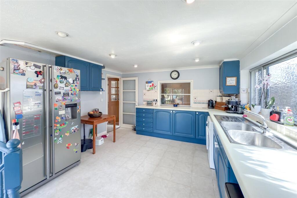 Additional image 20 of Mount Drive, Park Street, St. Albans, Hertfordshire, AL2