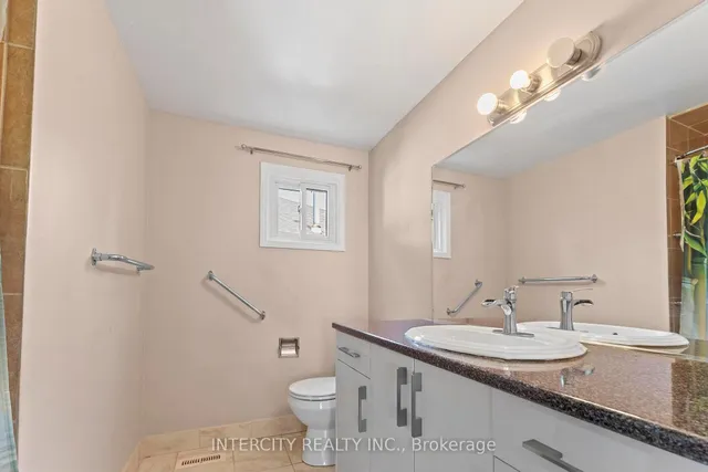 Additional image 25 of 3 Gervais Dr