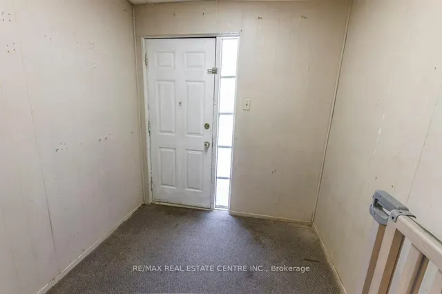 Additional image 17 of 215-217 Queen St