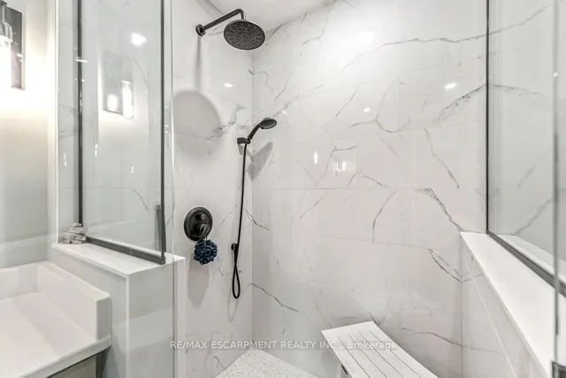 Additional image 17 of 21 Forest Valley Cres