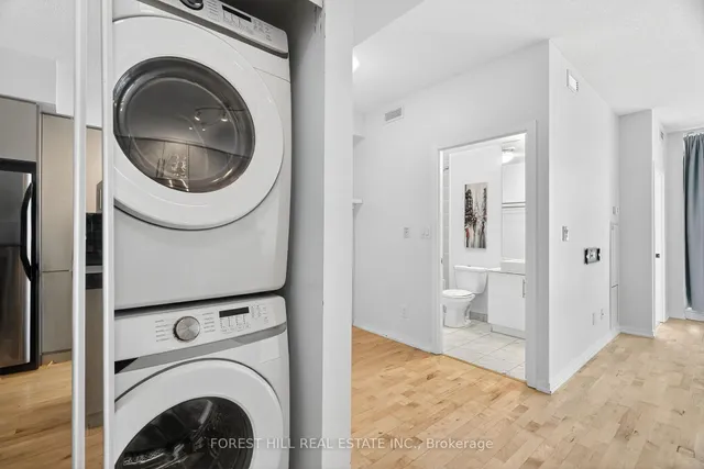 Additional image 11 of 55 Bremner Blvd Unit 3302