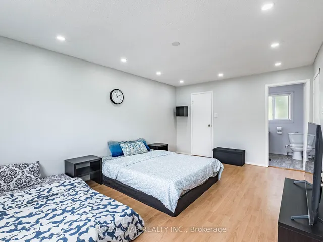 Additional image 30 of 19 Markham St