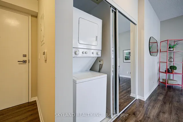 Additional image 21 of 832 Bay St Unit 805