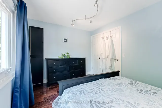 Additional image 24 of 143 Silverthorn Ave