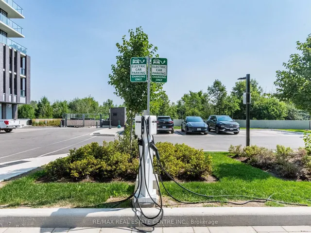 Additional image 4 of 215 VETERANS Dr Unit 211