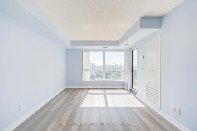 Additional image 16 of 181 Village Green Sq Unit 1815