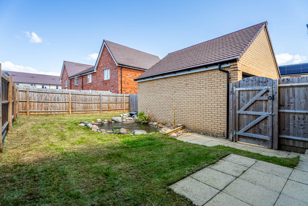 Additional image 13 of Falcon Way, St. Albans, Hertfordshire, AL4