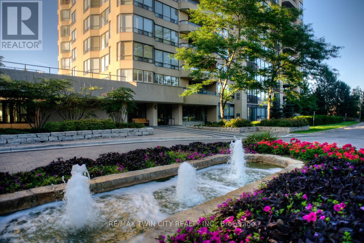 1607 - 6 WILLOW STREET|Waterloo, Ontario N2J4S3