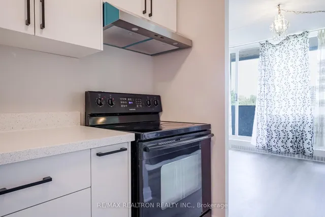 Additional image 16 of 2 Glamorgan Ave Unit 602