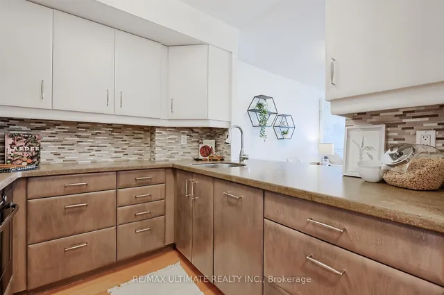 Additional image 7 of 39 Parliament St Unit 808