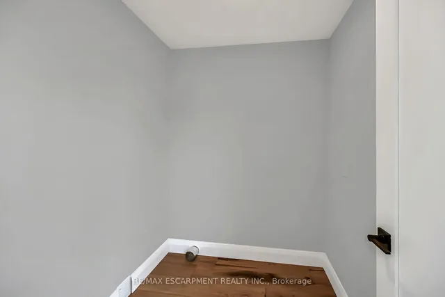 Additional image 19 of 193 Glendale Ave