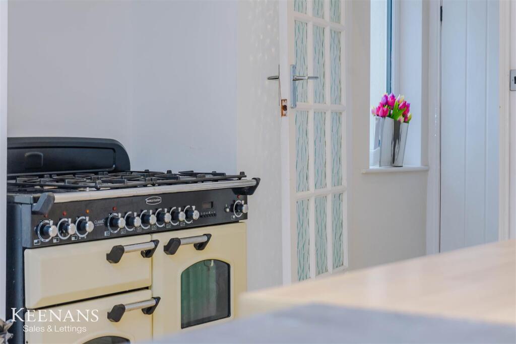 Additional image 31 of Herkomer Avenue, Burnley