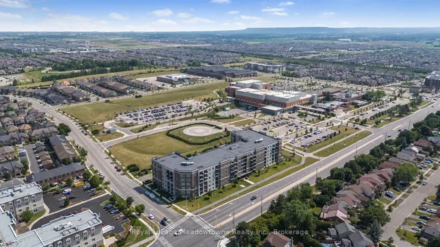 Additional image 24 of 610 Farmstead Dr Unit 324