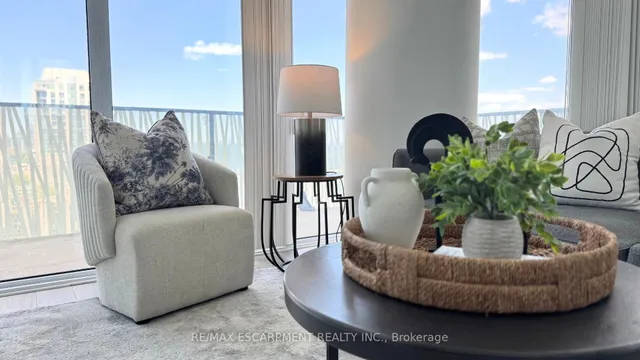 Additional image 17 of 42 Charles St Unit 2409