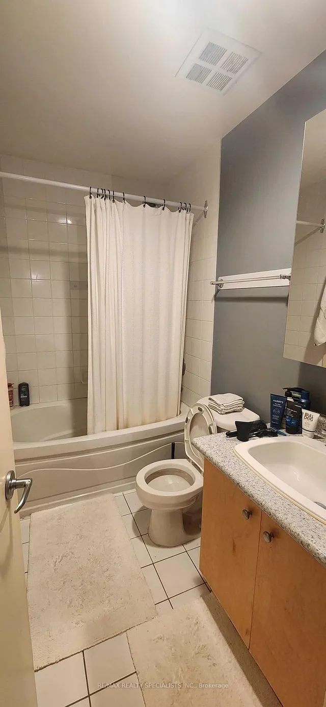 Additional image 9 of 700 King St Unit 519